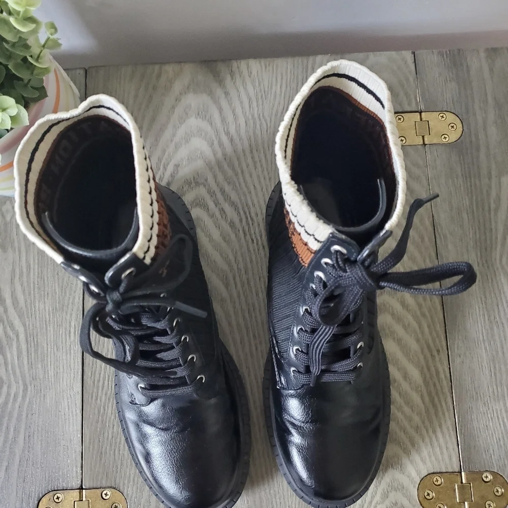 BCBG GENERATION size 7 Tassie sock combat boot. - Picture 7 of 12